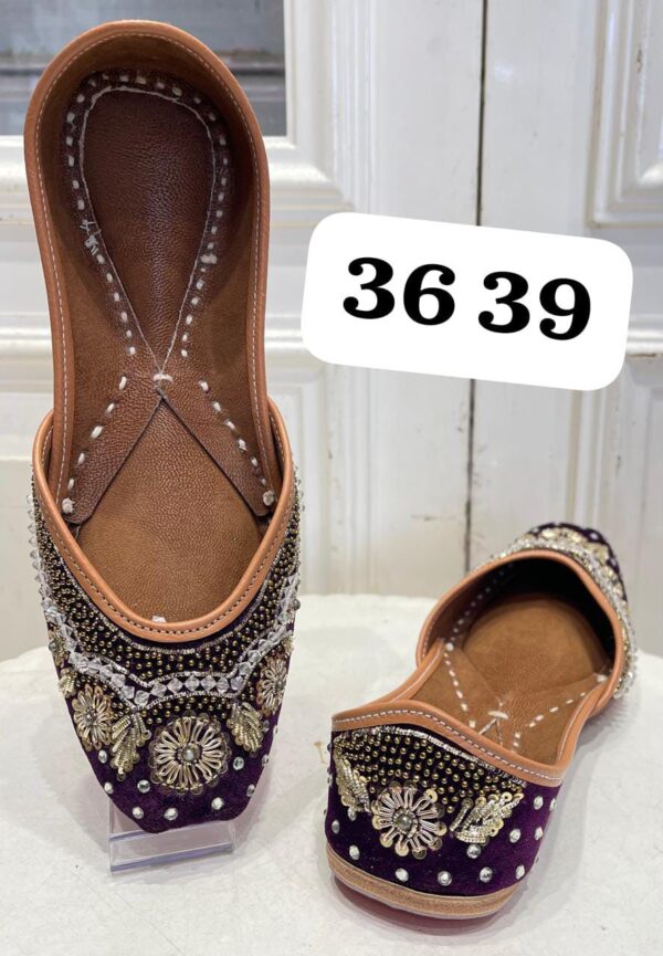 Royal Purple Punjabi Juttis – Exquisite Golden 'Tela' Embroidery for Majestic Elegance
